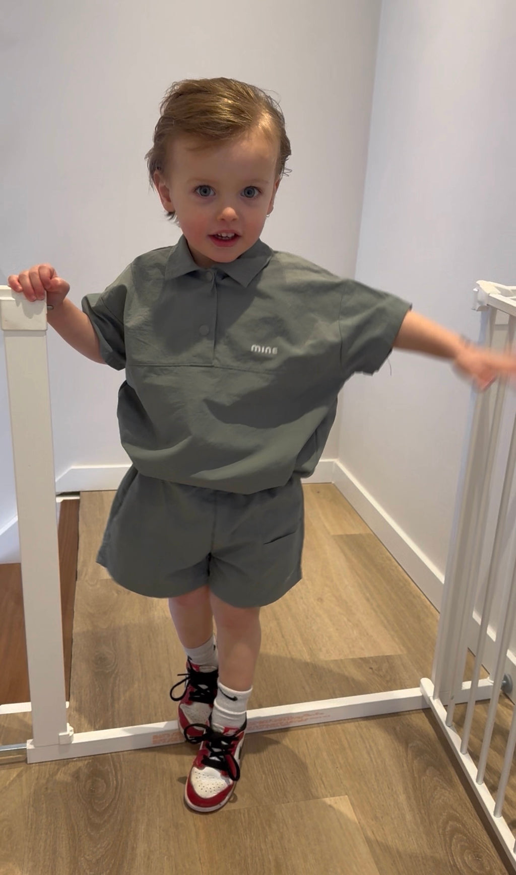 Short Grey