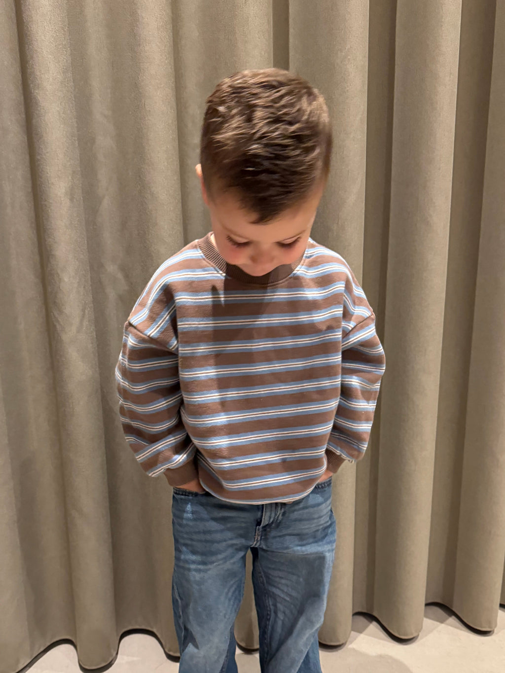 Sweater bruin gestreept